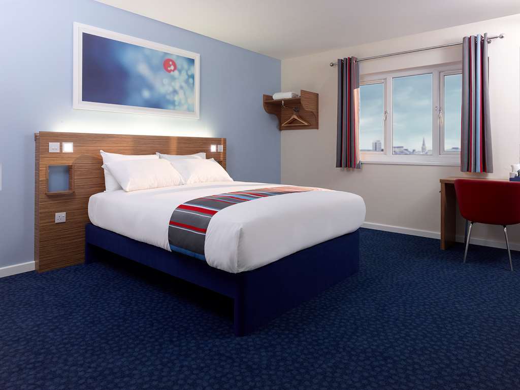 Travelodge Swindon Central Chambre photo