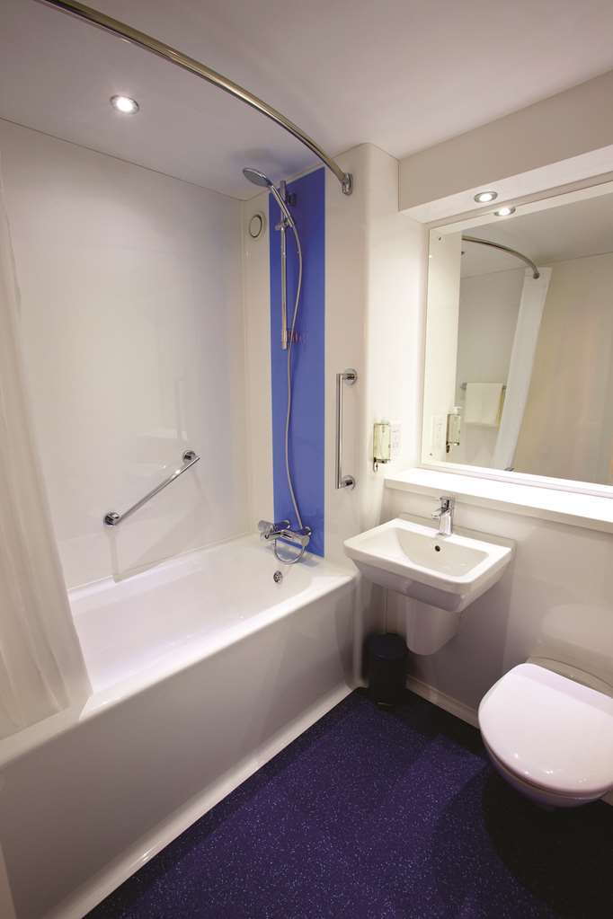 Travelodge Swindon Central Chambre photo